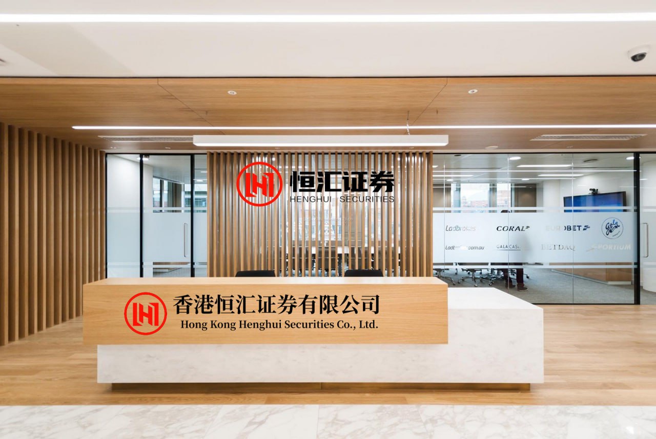 瑶鸿配资APP下载 他是快船的“电量小子”！当好替补“超六号”，稳抓亿元合同只需一招